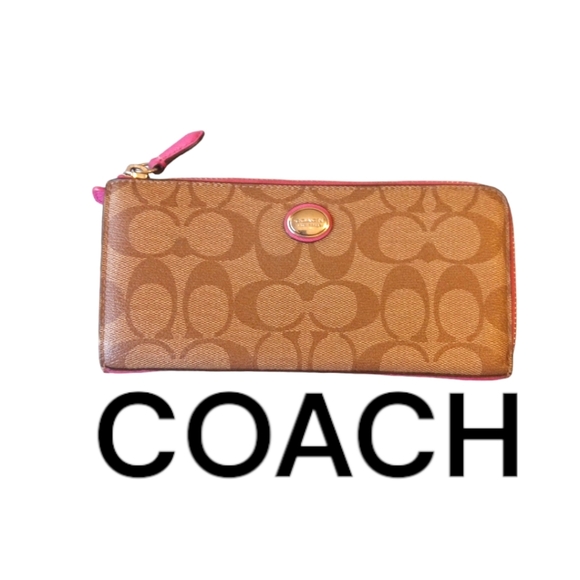 Coach Handbags - Coach Wallet